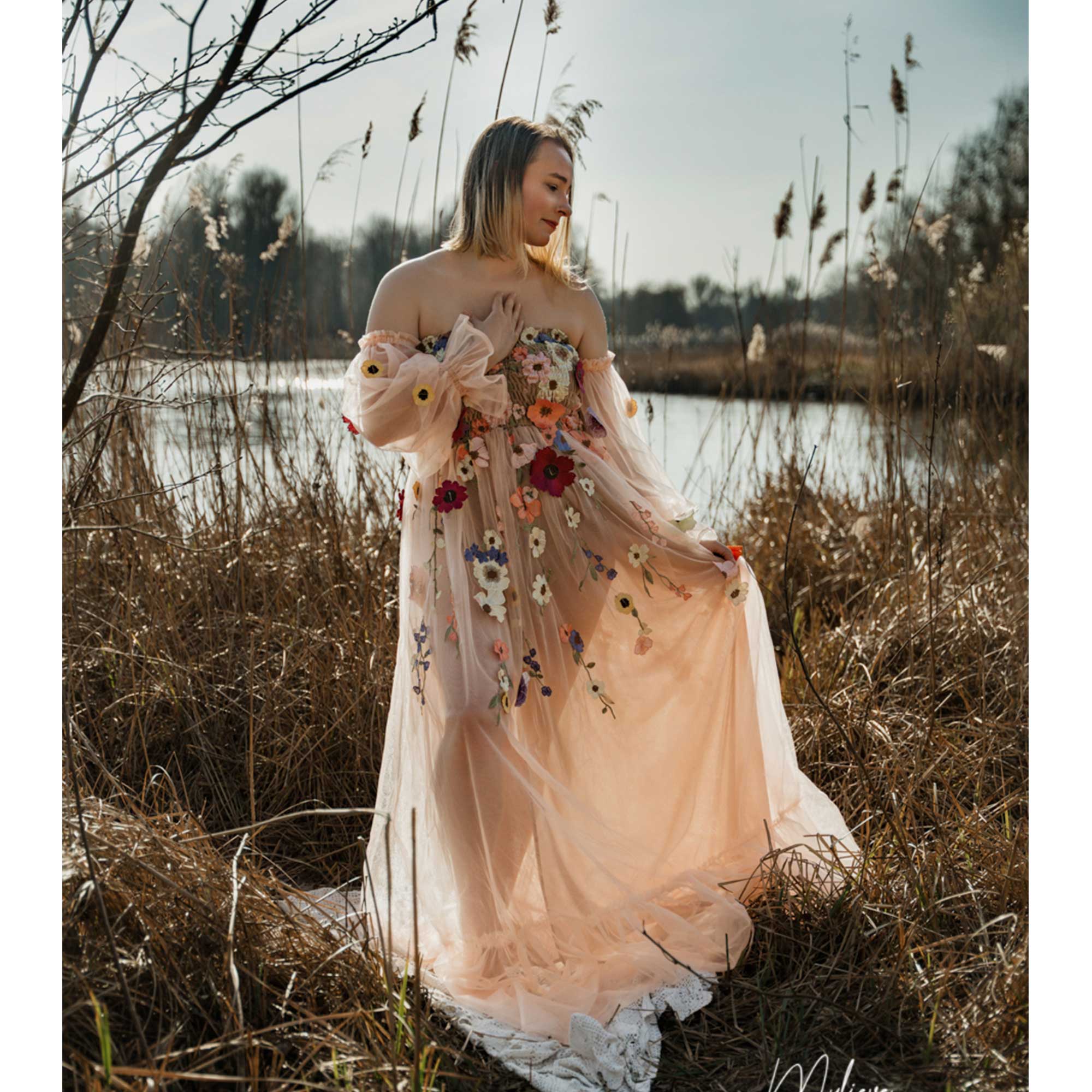 Embroidery Daisy - Don&Judy Kleurrijke organza off-shoulder jurk met