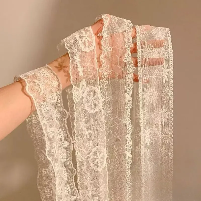 Embroidery Premium - Nieuwe zwart-witte lange kanten sjaal met
