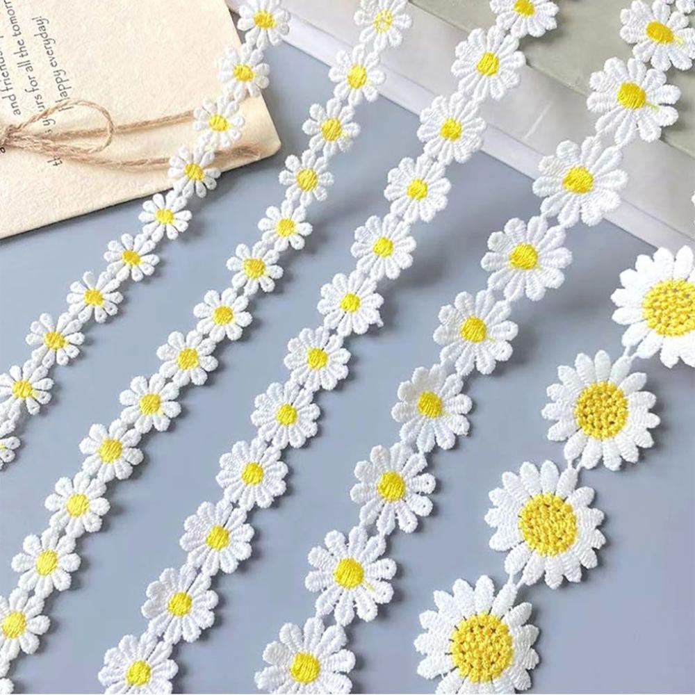 Embroidery Daisy Flower - Mooie Witte Geborduurde Daisy Kant Stof
