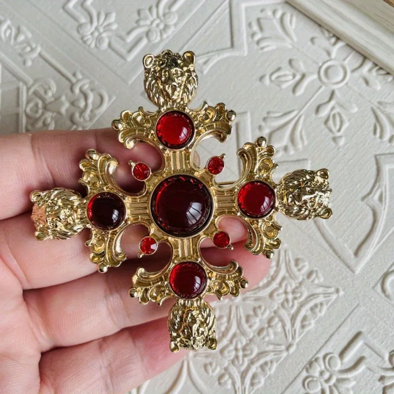 Embroidery Icon - Prachtige luxe ingelegde hars strass leeuwenkop