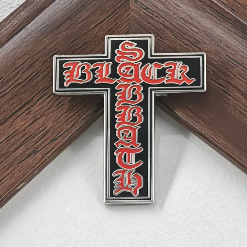 Black Sabbath Emaille Pin Heav - Embroidery Icon recensie en prijs