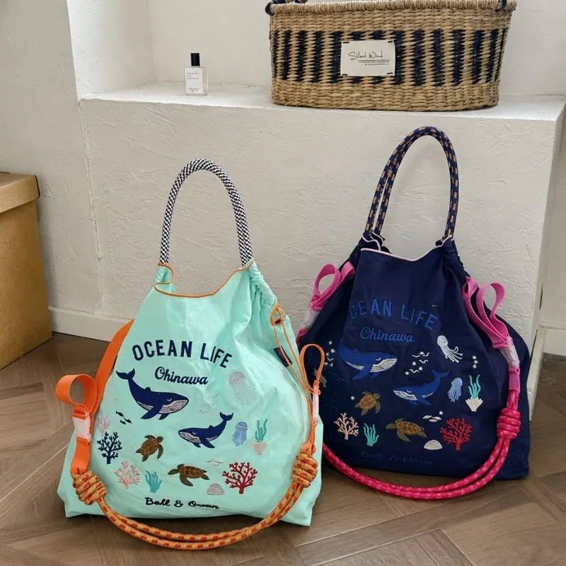 Dameshandtas met Ocean World-b - Embroidery Gift Ideas recensie en prijs