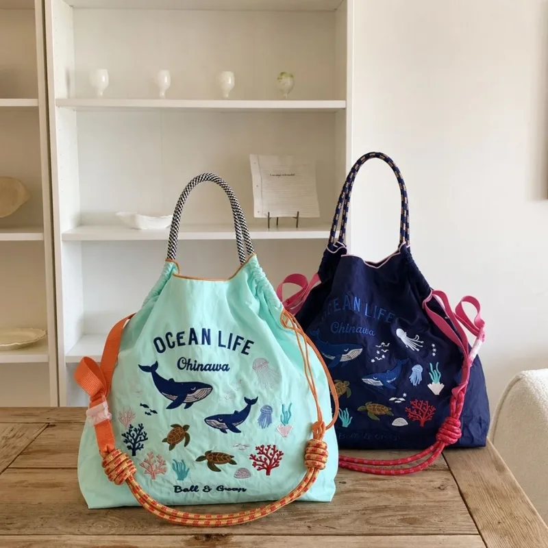 Dameshandtas met Ocean World-b - Embroidery Gift Ideas recensie en prijs