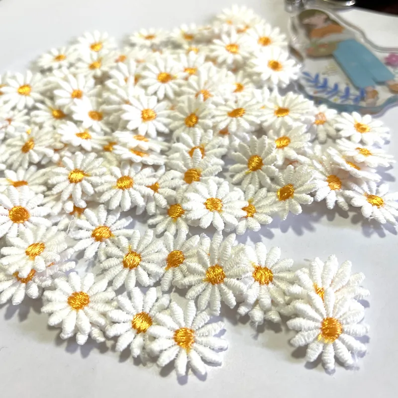 AHYONNIEX 100 stks Mini Madeli - Embroidery Daisy Flower recensie en prijs