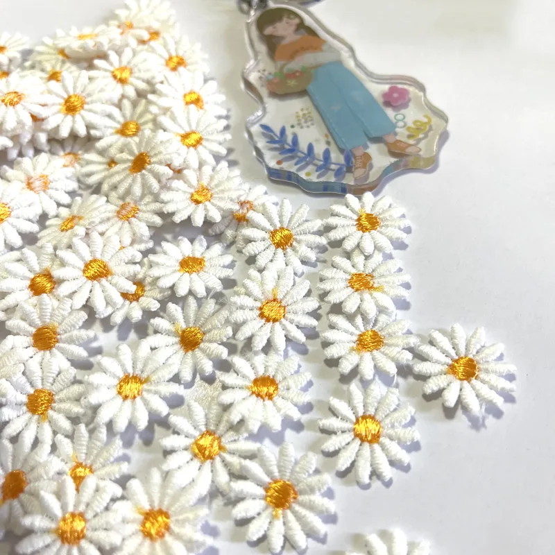 AHYONNIEX 100 stks Mini Madeli - Embroidery Daisy Flower recensie en prijs