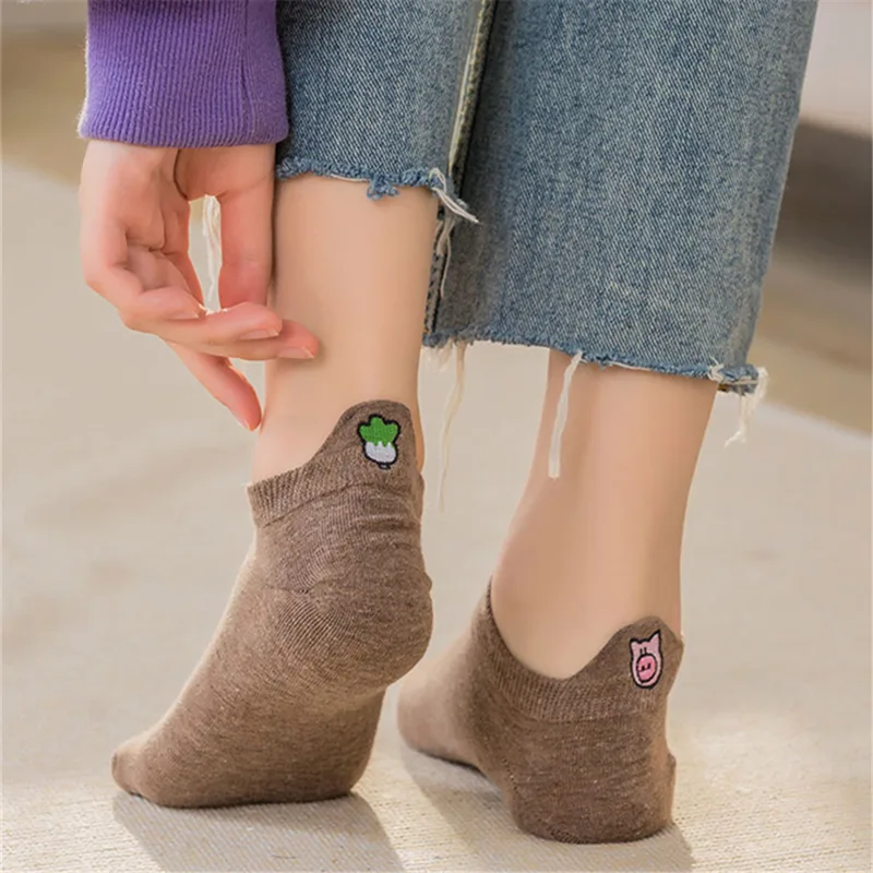Ins Nieuwe Vrouwen Leuke Bordu - Embroidery On Socks recensie en prijs