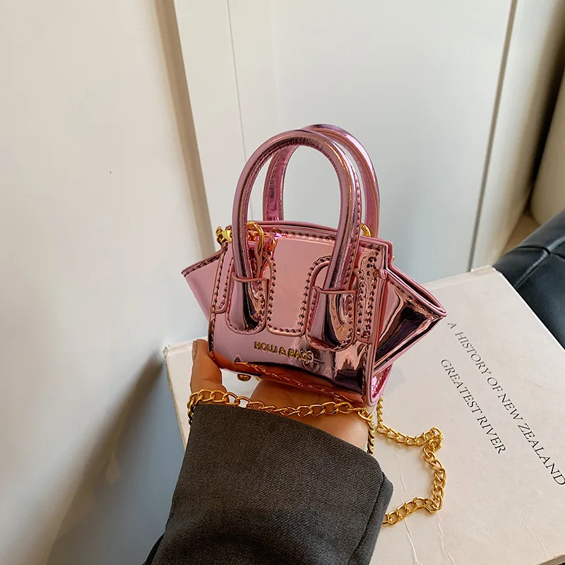 Trendy mini-oortelefoontas Cro - Embroidery Bag recensie en prijs