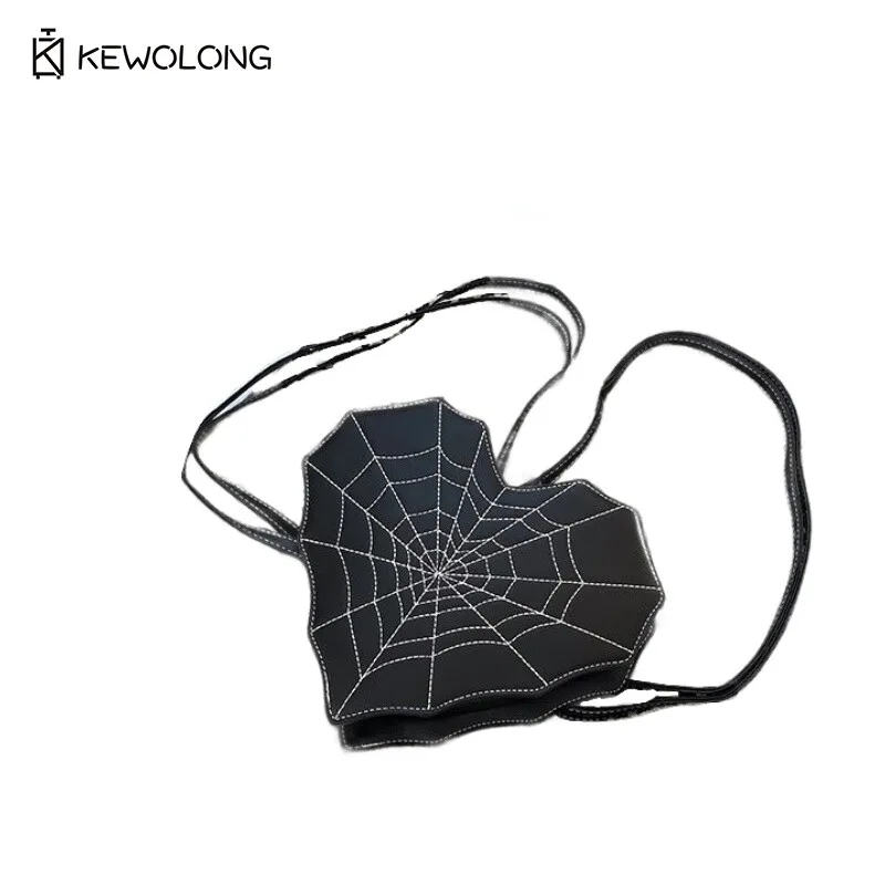 Gotische schoudertas in vleerm - Embroidery Bag recensie en prijs